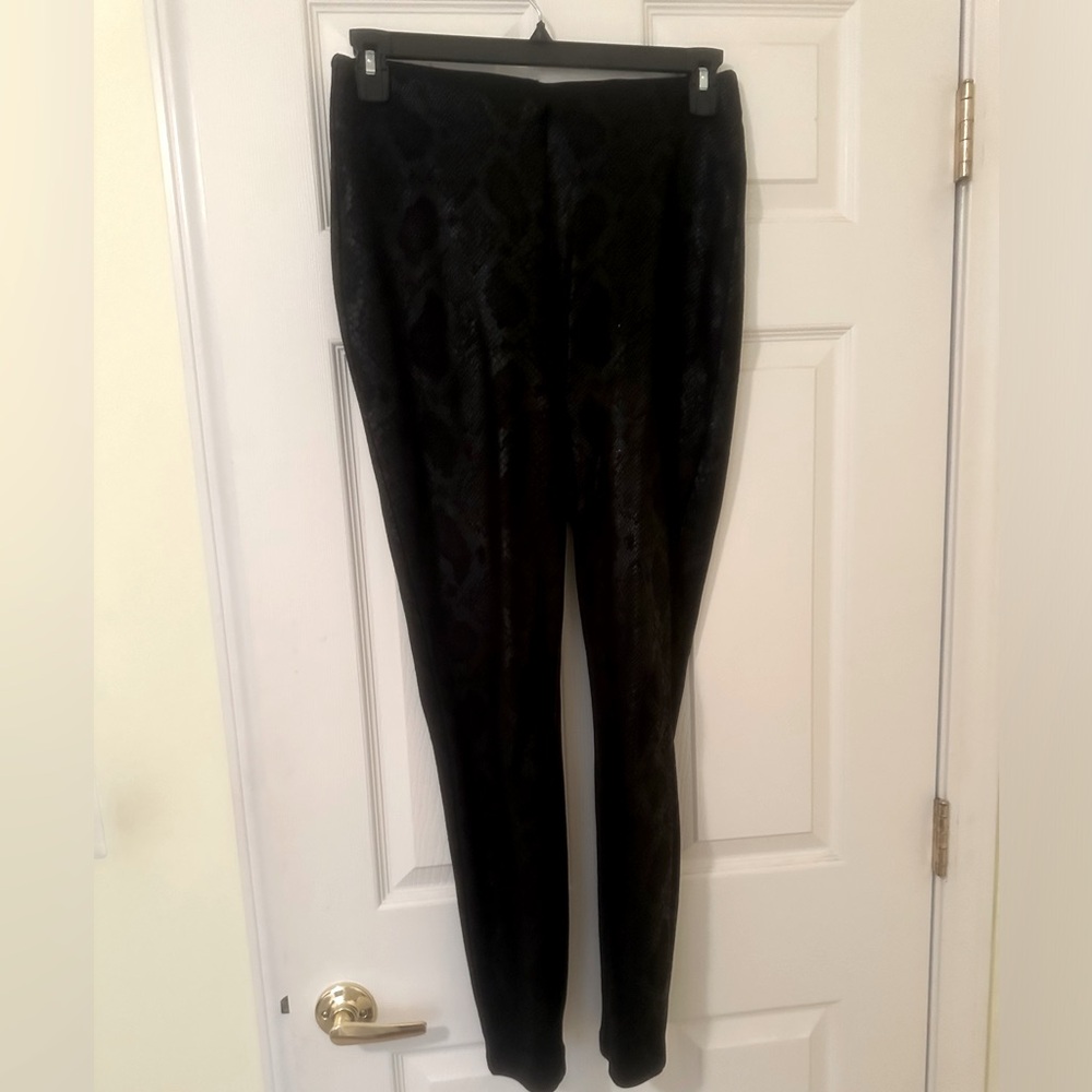 Snake print pattern. Excellent condition.